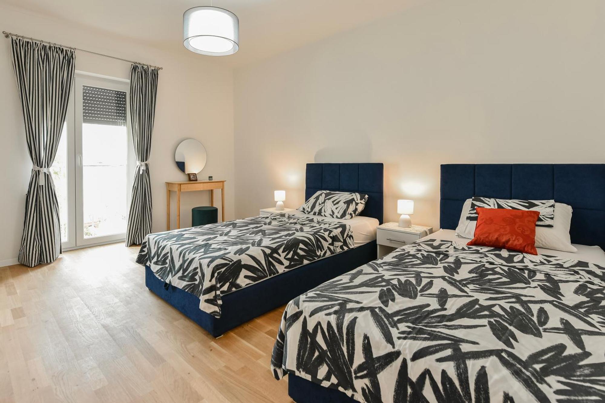 New Luxury 3 Bedroom 4 Air Conditioners Zadar