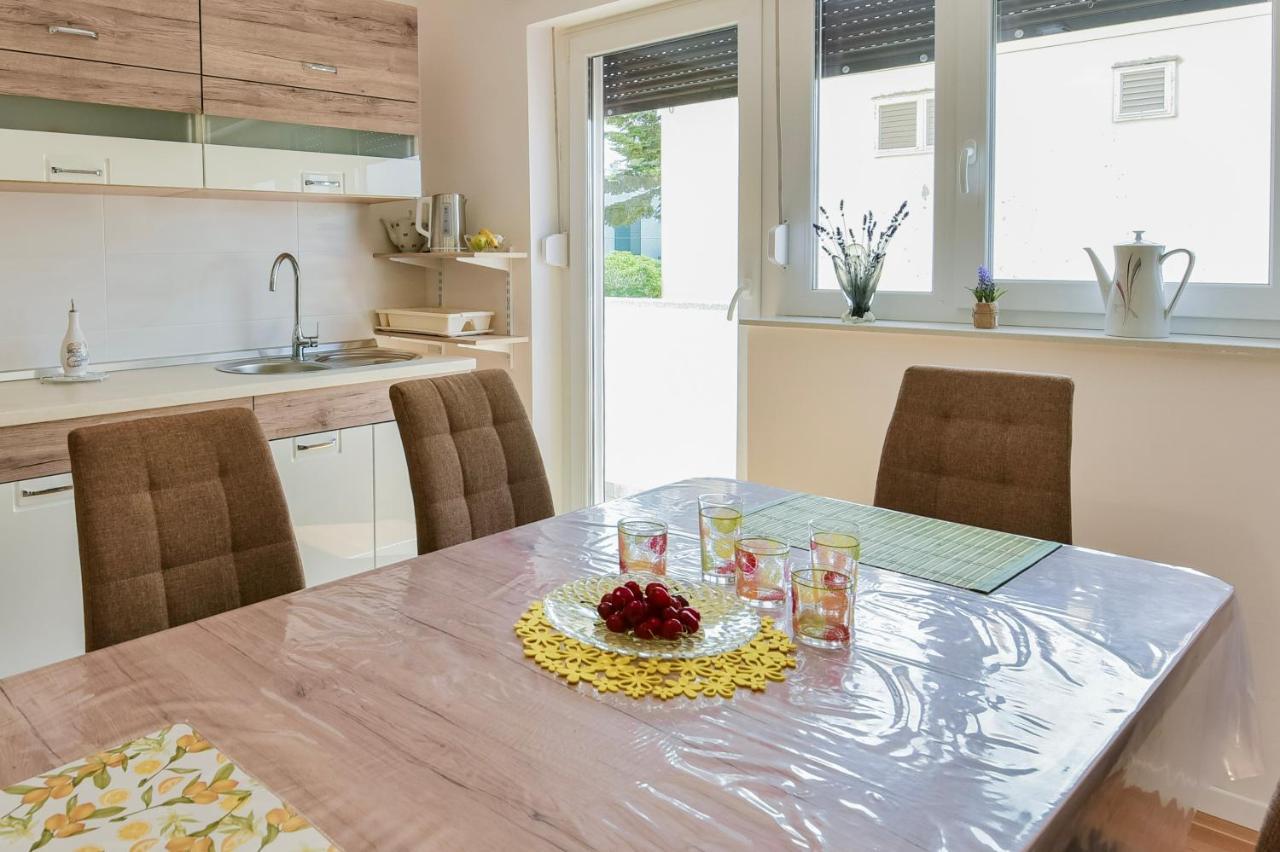 New Luxury 3 Bedroom 4 Air Conditioners Zadar